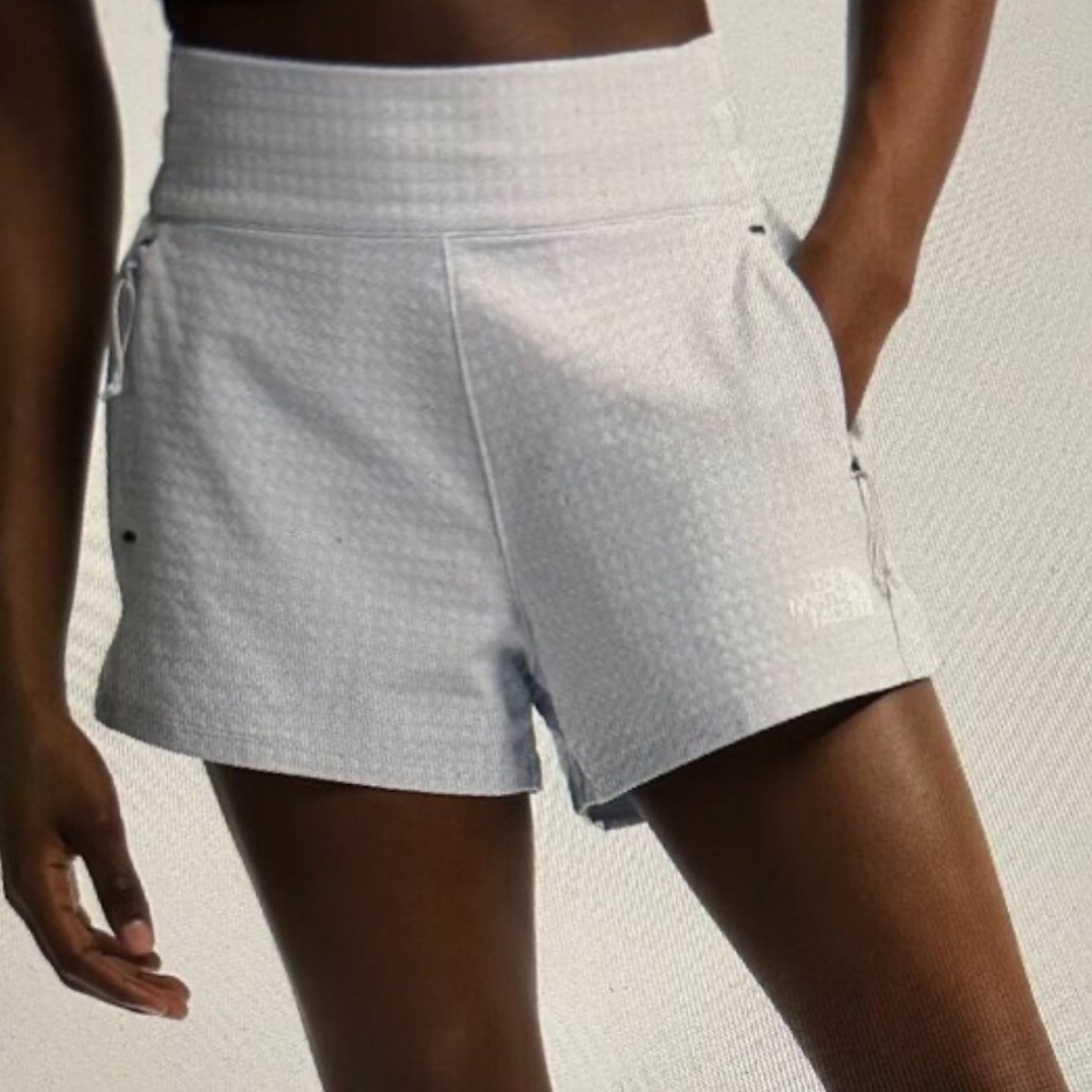 The North Face S Women’s Tekware Grid Shorts in White